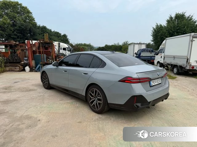 BMW 5 Series (G60) id 4527455 из Кореи 9
