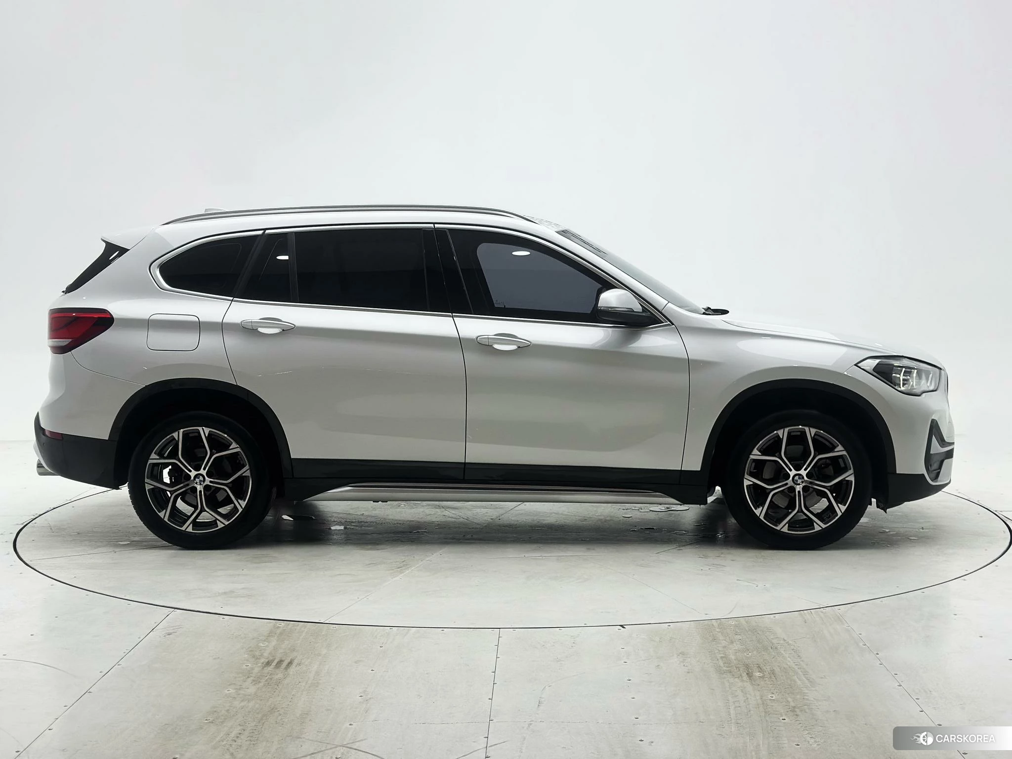 BMW X1 id 4513508 из Китая 18