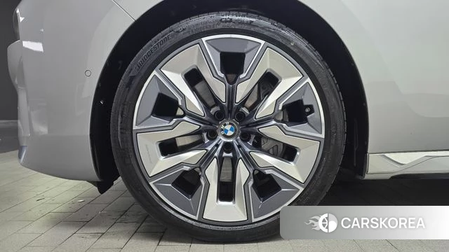 BMW 7 Series (G70) id 4565918 из Кореи 26