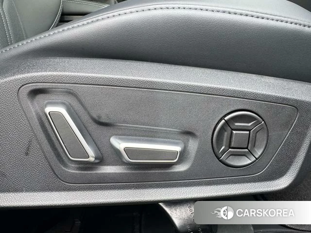 Audi A6L id 4190487 из Китая 20