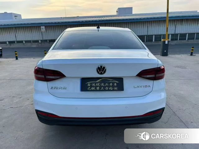 Volkswagen Lavida 2022 Белый из Китая, фото 4