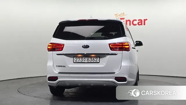 Kia The New Carnival id 3718136 из Кореи 14