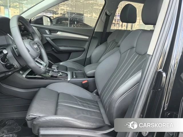 Audi Q5L 2023 Черный из Китая, фото 5