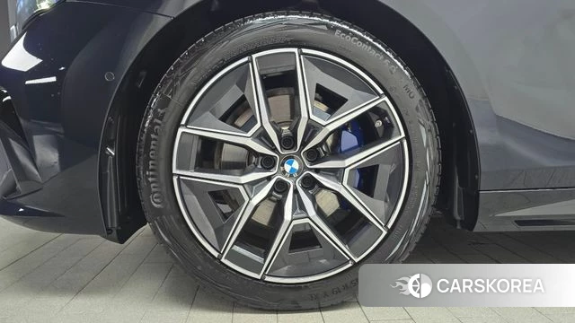 BMW 5 Series (G60) id 4640115 из Кореи 25