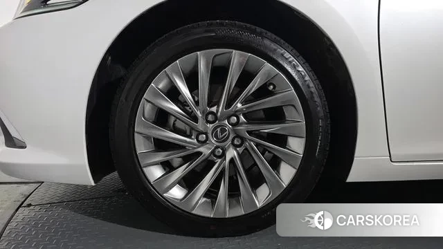 Lexus ES300h 7th generation id 3420146 из Кореи 14