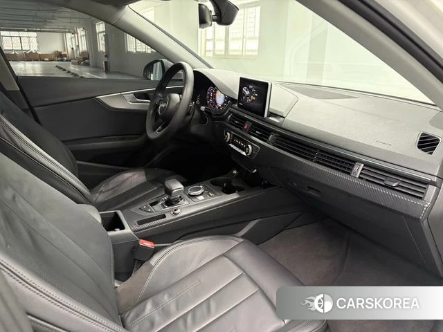Audi A4L id 4228488 из Китая 12