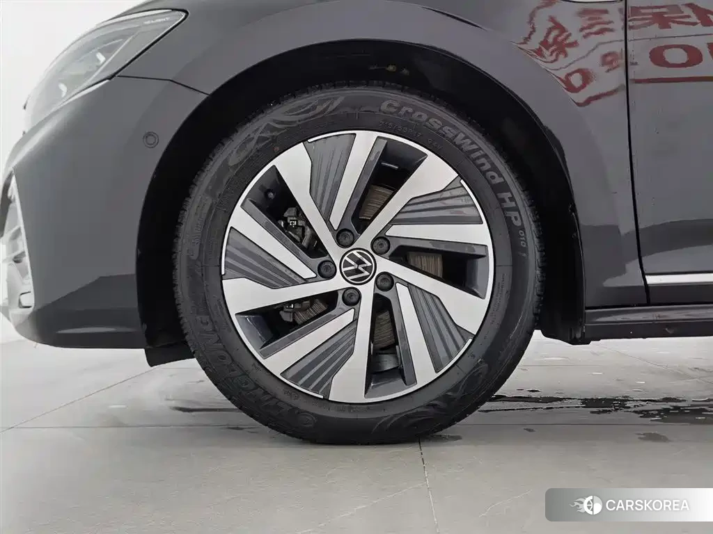 Volkswagen Passat id 4685986 из Китая 18