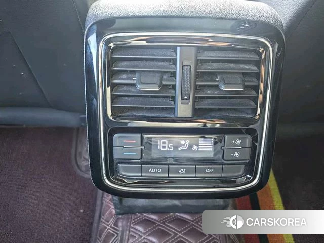 Volkswagen Passat id 4259539 из Китая 11