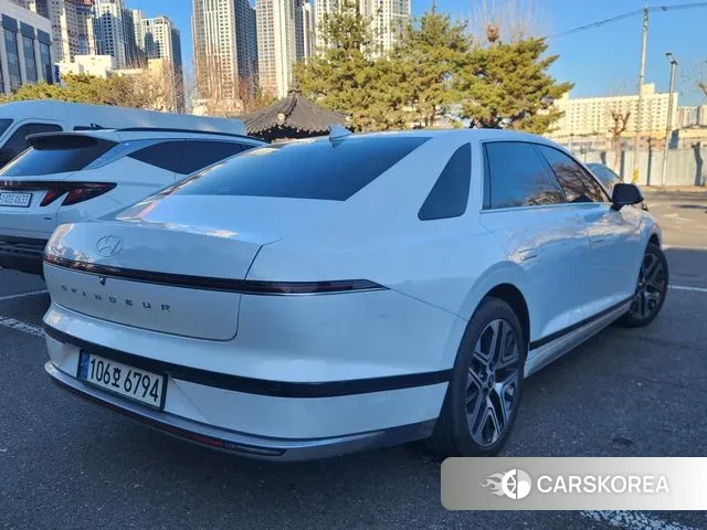 Hyundai Grandeur Hybrid (GN7) id 3618999 из Кореи 14