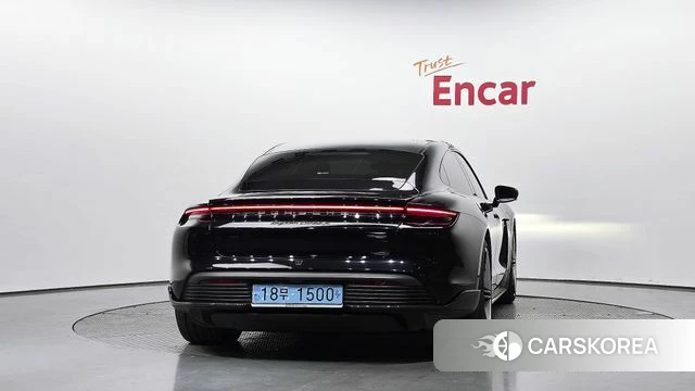 Porsche Taycan id 4201693 из Кореи 14