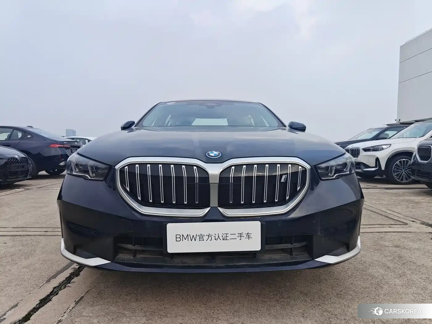 BMW i5 2026 Черный из Китая, фото 4