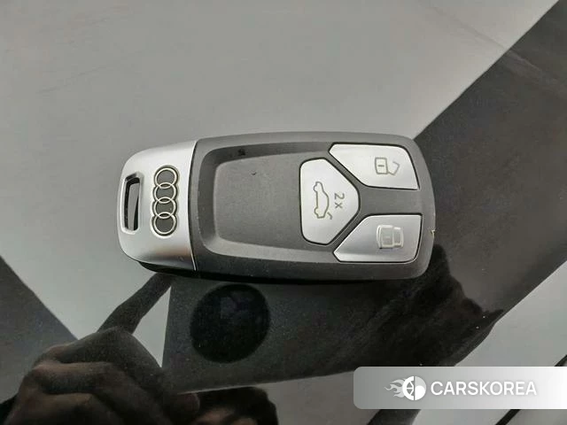 Audi Q5L id 4278726 из Китая 20