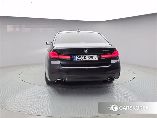 BMW 5 Series (G30) id 3499154 из Кореи 14