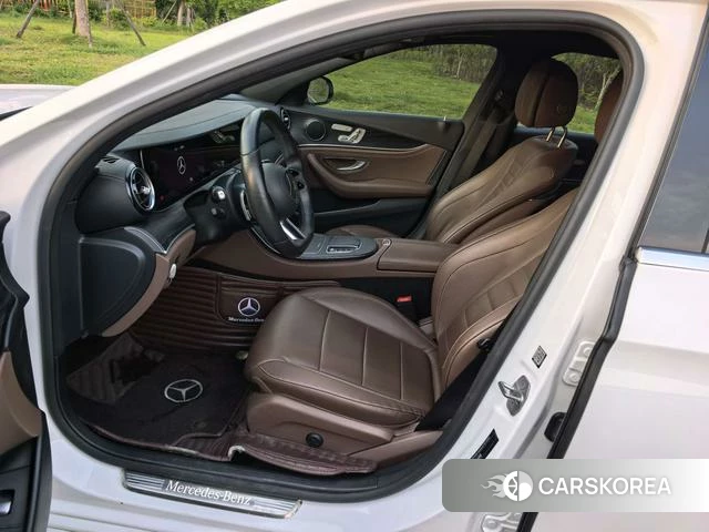 Mercedes-Benz E-class id 4307753 из Китая 27