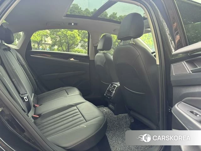 Volkswagen Passat id 4262146 из Китая 7
