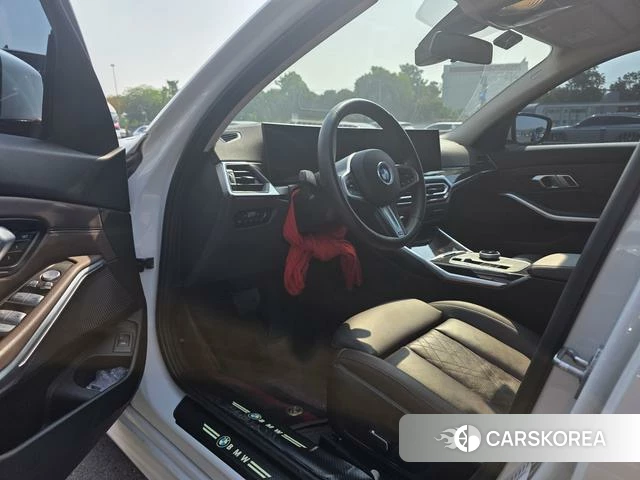 BMW 3 series 2024 Белый из Китая, фото 5