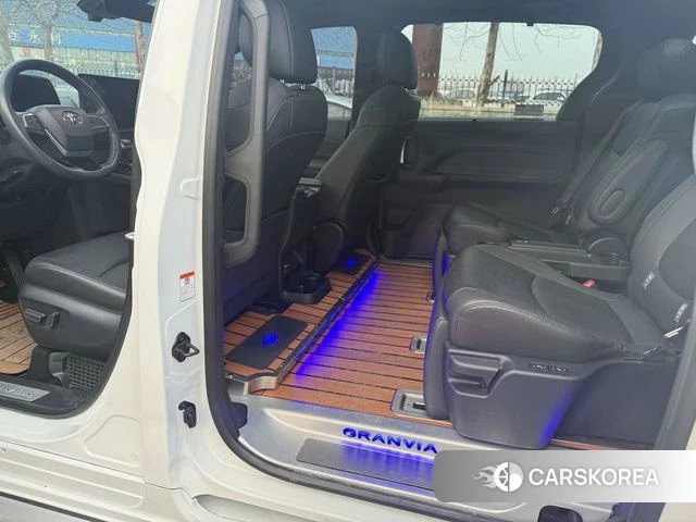 Toyota Grevia id 4259214 из Китая 13