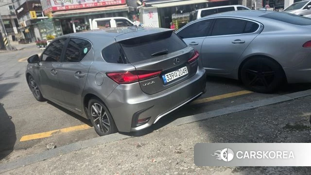 Lexus CT200h id 3942209 из Кореи 8