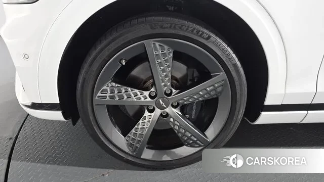 Genesis GV70 id 3401624 из Кореи 14