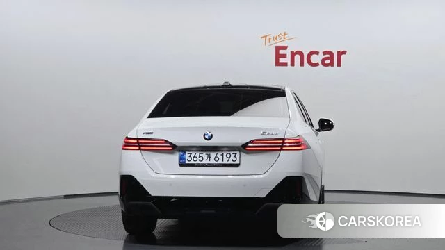 BMW 5 Series (G60) id 4870595 из Кореи 24