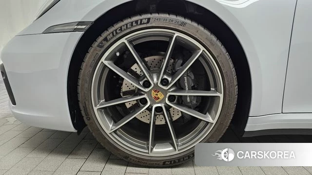 Porsche 911(992) id 4700993 из Кореи 25