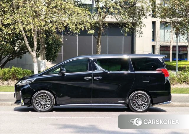 Lexus LM id 4239380 из Китая 21