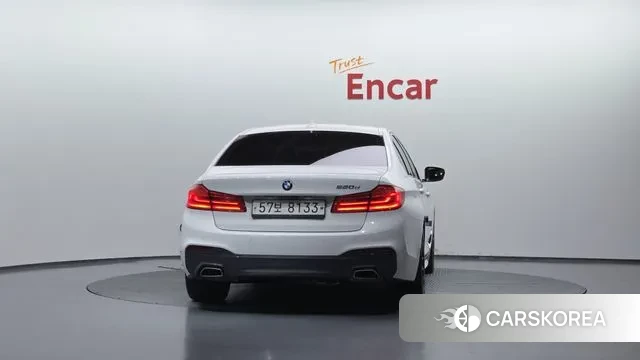 BMW 5 Series (G30) id 3307940 из Кореи 14