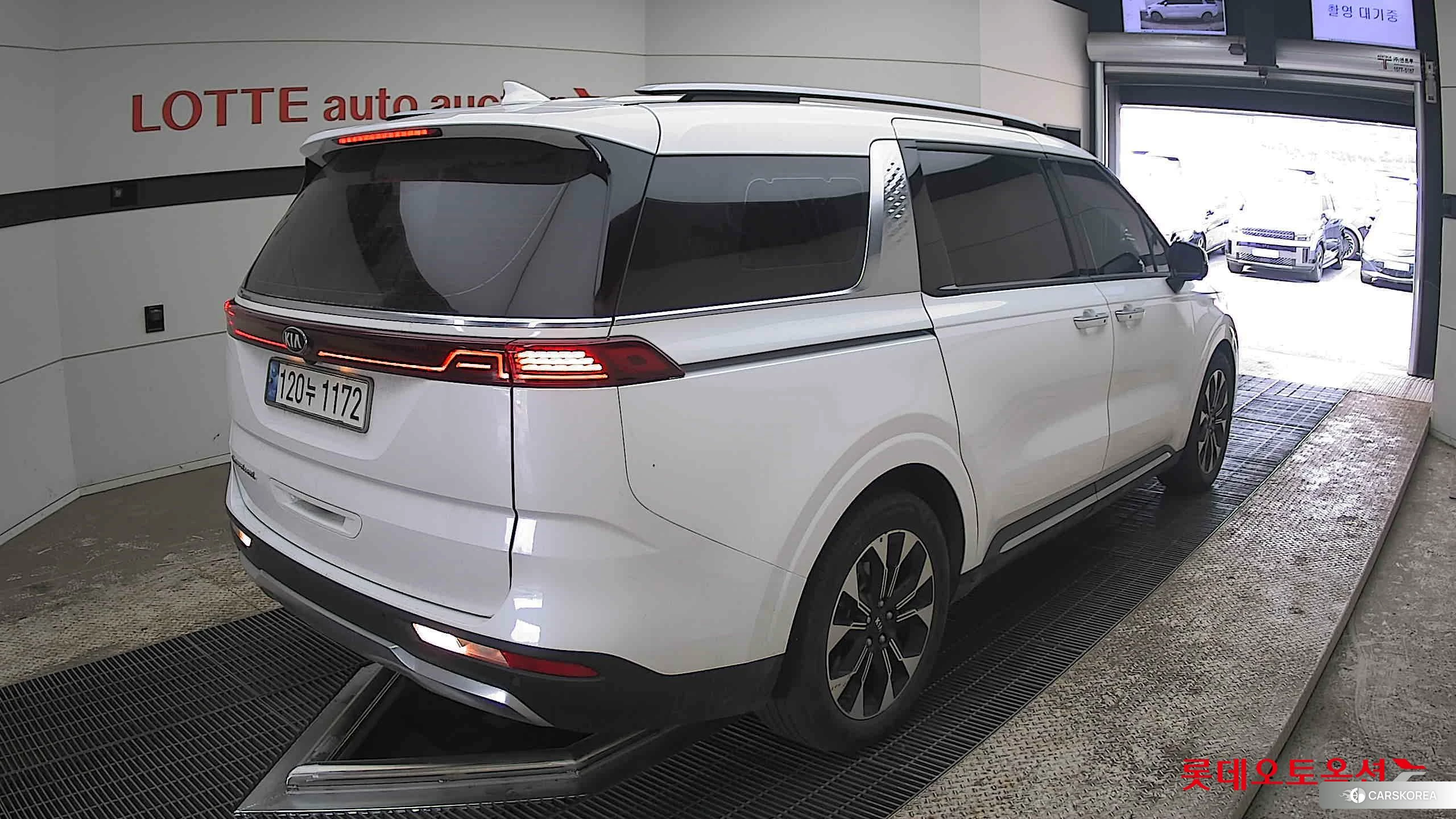 Kia Carnival id 3888386 из Кореи 31