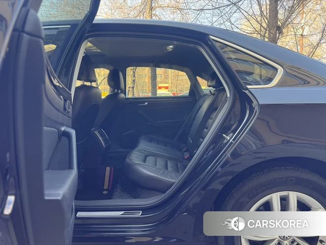 Volkswagen Passat 2018 Черный из Китая, фото 6