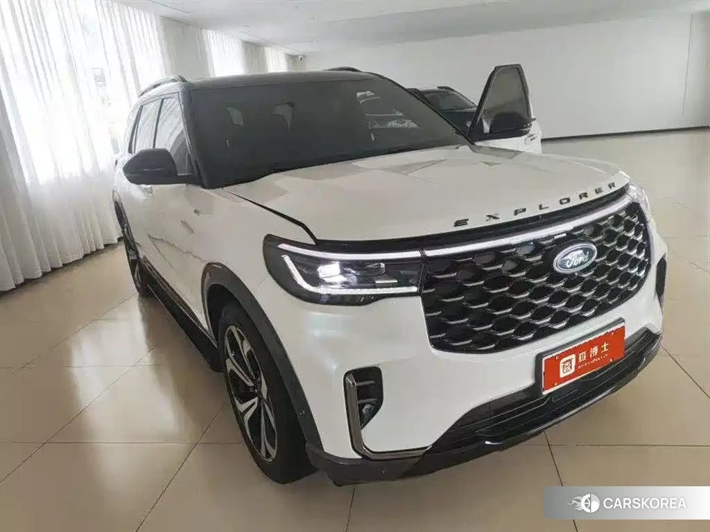 Ford Explorer 2022 Белый из Китая, фото 4