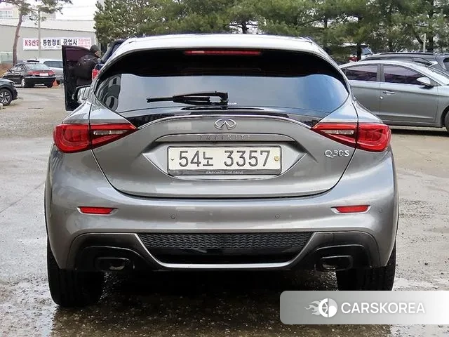 Infiniti Q30 id 3761179 из Кореи 14