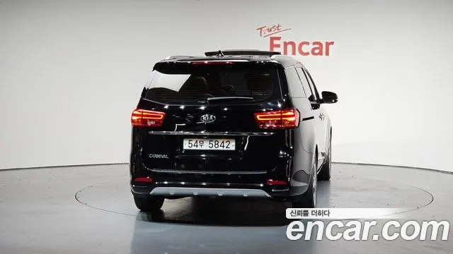 Kia The New Carnival id 2928308 из Кореи 14