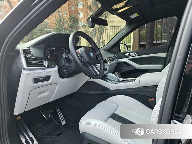 BMW X6 M id 4208557 из Китая 18