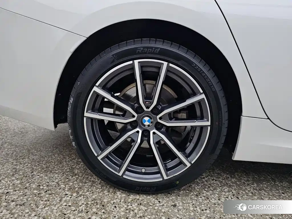 BMW 3 series id 4644468 из Китая 9