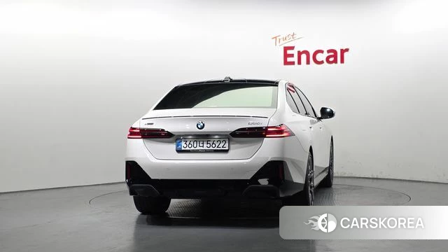 BMW 5 Series (G60) id 4499267 из Кореи 14