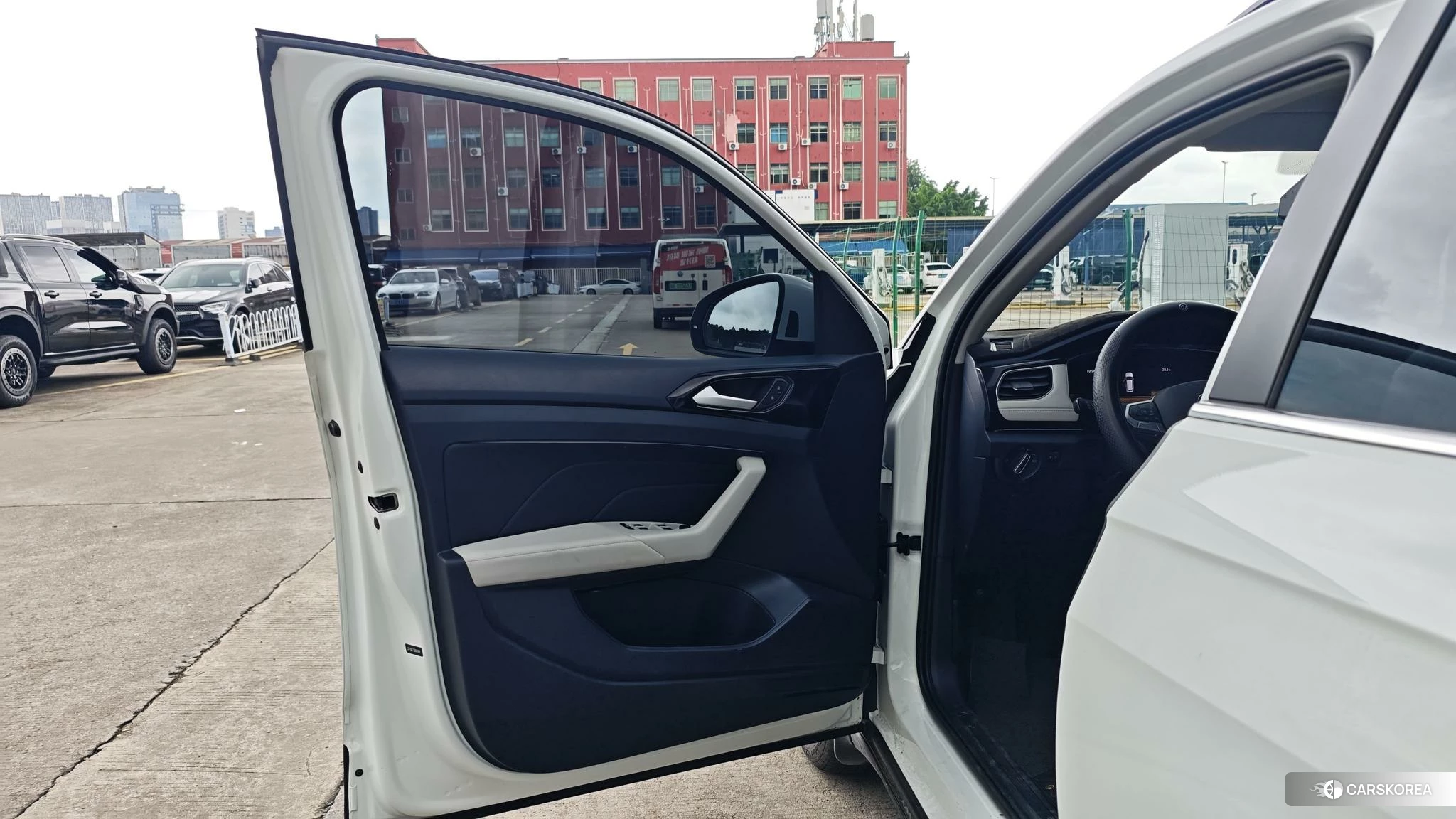 Volkswagen Tharu id 4473941 из Китая 12