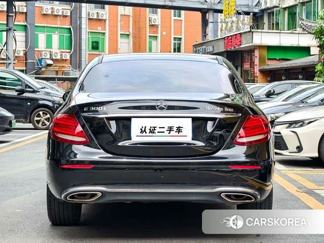 Mercedes-Benz E-class 2018 Черный из Китая, фото 4