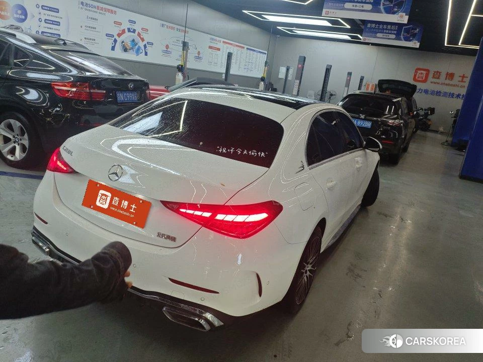 Mercedes-Benz Class C 2025 Белый из Китая, фото 5