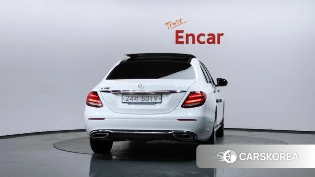 Mercedes-Benz E-Class W213 id 4562981 из Кореи 31