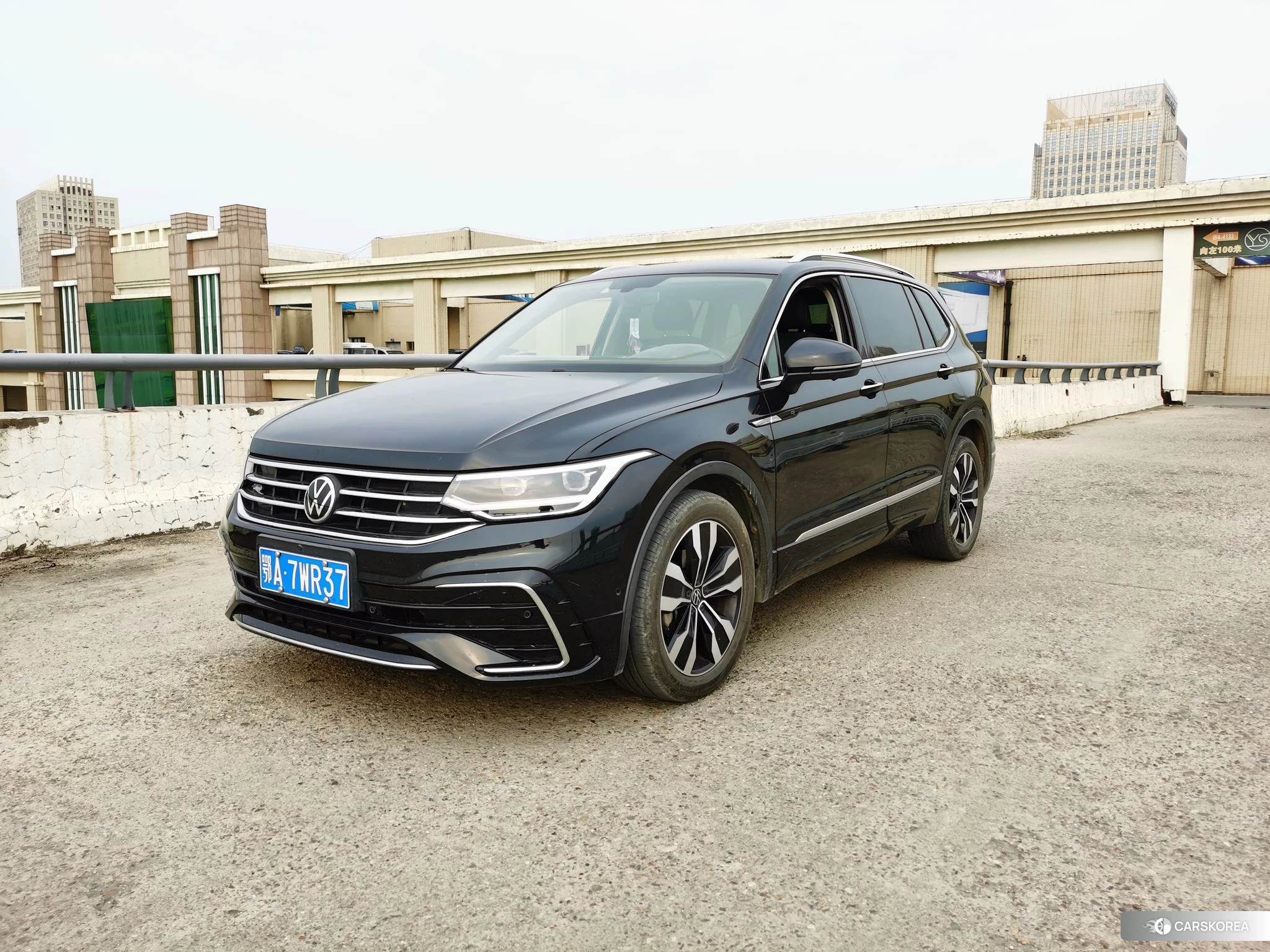 Volkswagen Tiguan L 2021 Черный из Китая, фото 4