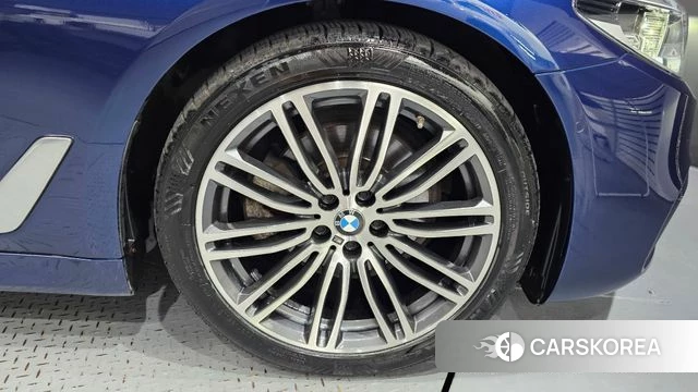 BMW 5 Series (G30) id 4632499 из Кореи 24
