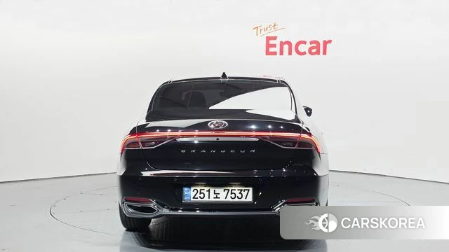 Hyundai The New Grandeur IG Hybrid id 4303611 из Кореи 27