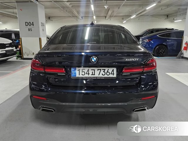 BMW 5 Series (G30) id 3923063 из Кореи 14