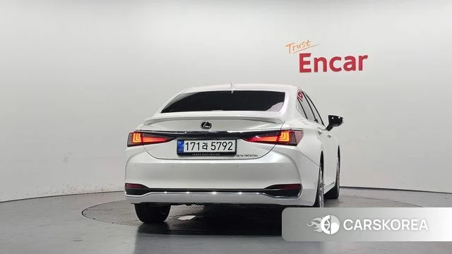Lexus ES300h 7th generation id 4681401 из Кореи 30