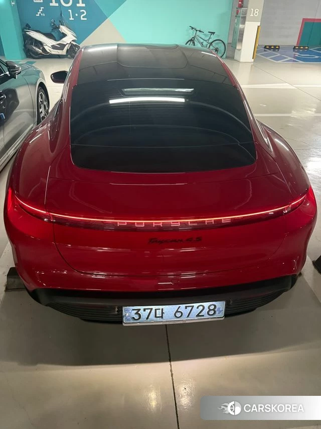 Porsche Taycan 2022 Красный из Кореи, фото 4