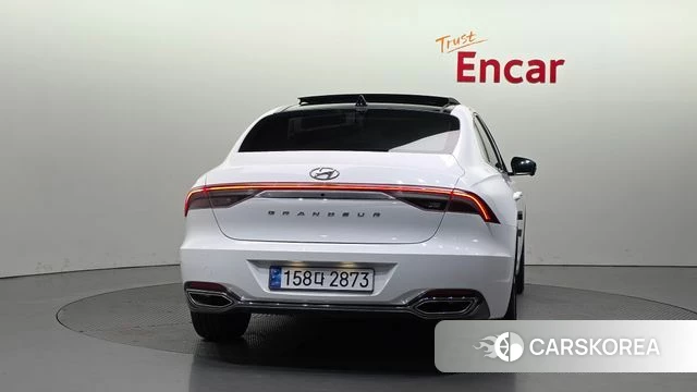 Hyundai The New Grandeur IG id 4428306 из Кореи 29