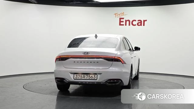 Hyundai The New Grandeur IG id 3911480 из Кореи 14