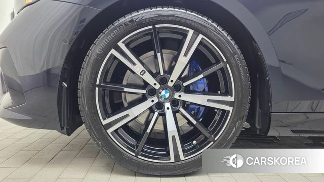 BMW 5 Series (G60) id 4715059 из Кореи 26
