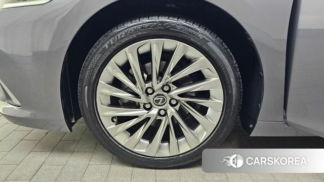 Lexus ES300h 7th generation id 4609260 из Кореи 27