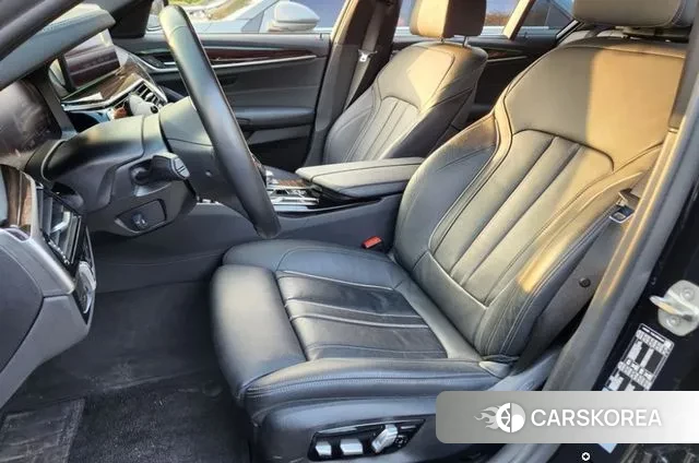 BMW 5 Series (G30) 2022 Черный из Кореи, фото 4